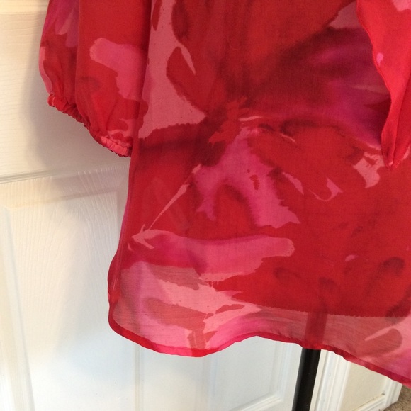 Ann Taylor LOFT sheer red pink floral ruffle front blouse Barbie core light airy - Picture 3 of 11